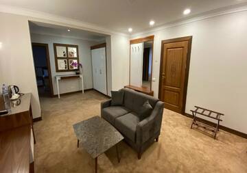 Фото номера Семейный люкс Отель Boutique Hotel Kaspi г. Темиртау 2